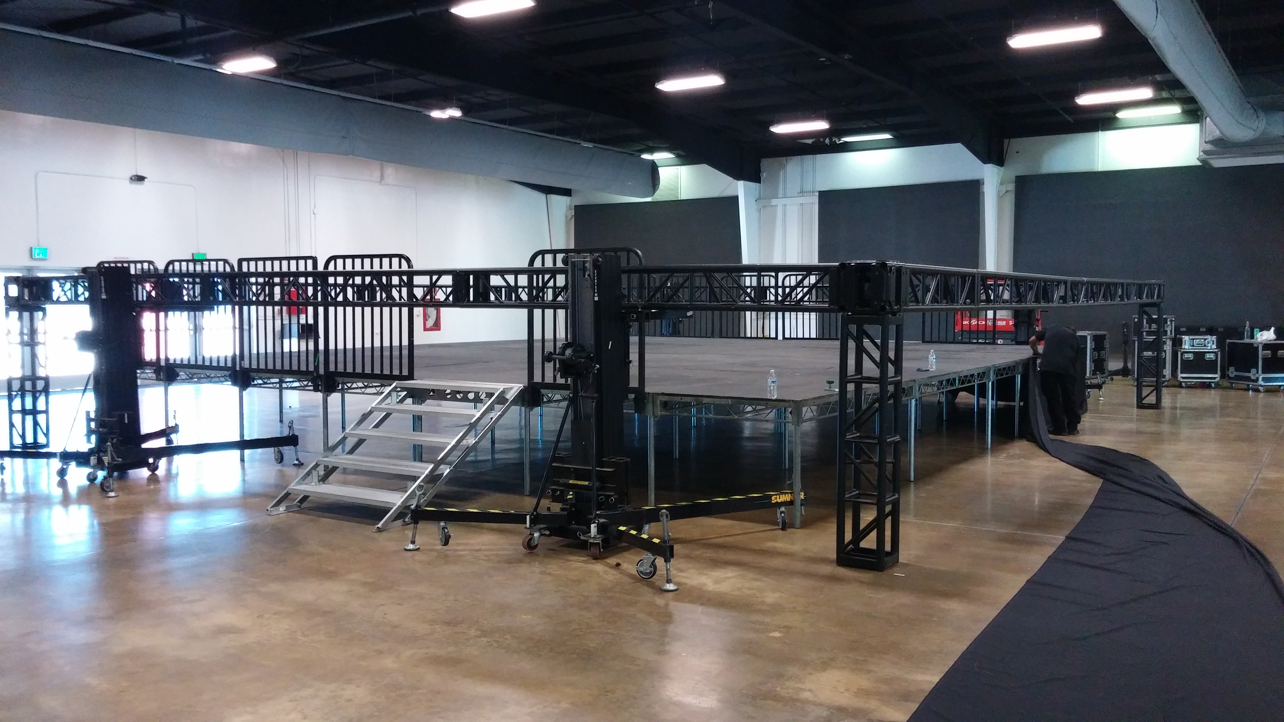 40 x 24 x 3 Steeldeck Stage During Construction