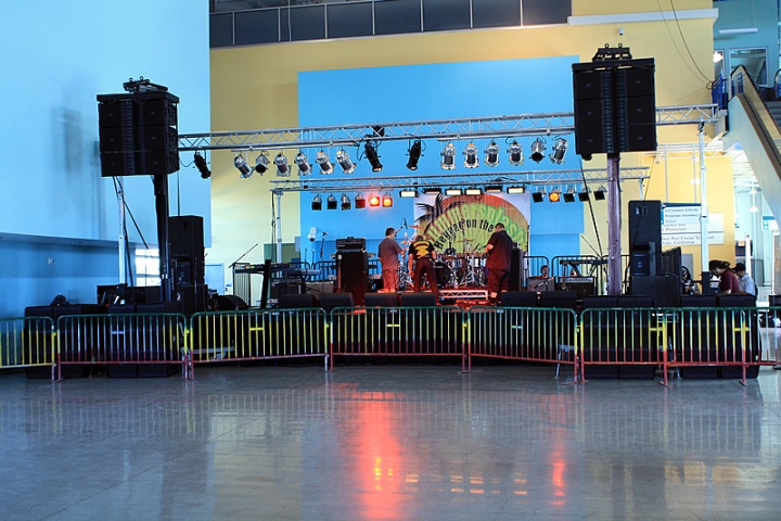 Eden USA stage with pro lighting and LED wall