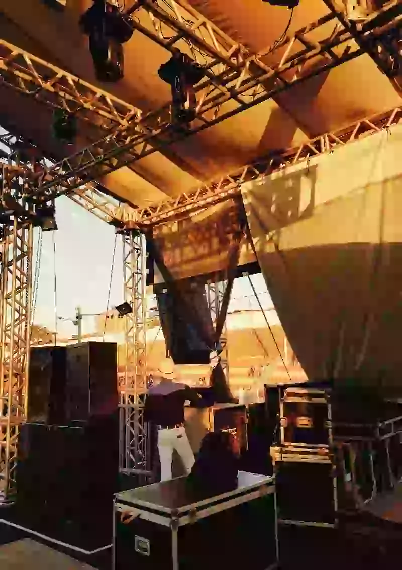 Rent aluminum truss systems for lighting, audio, and event rigging structures