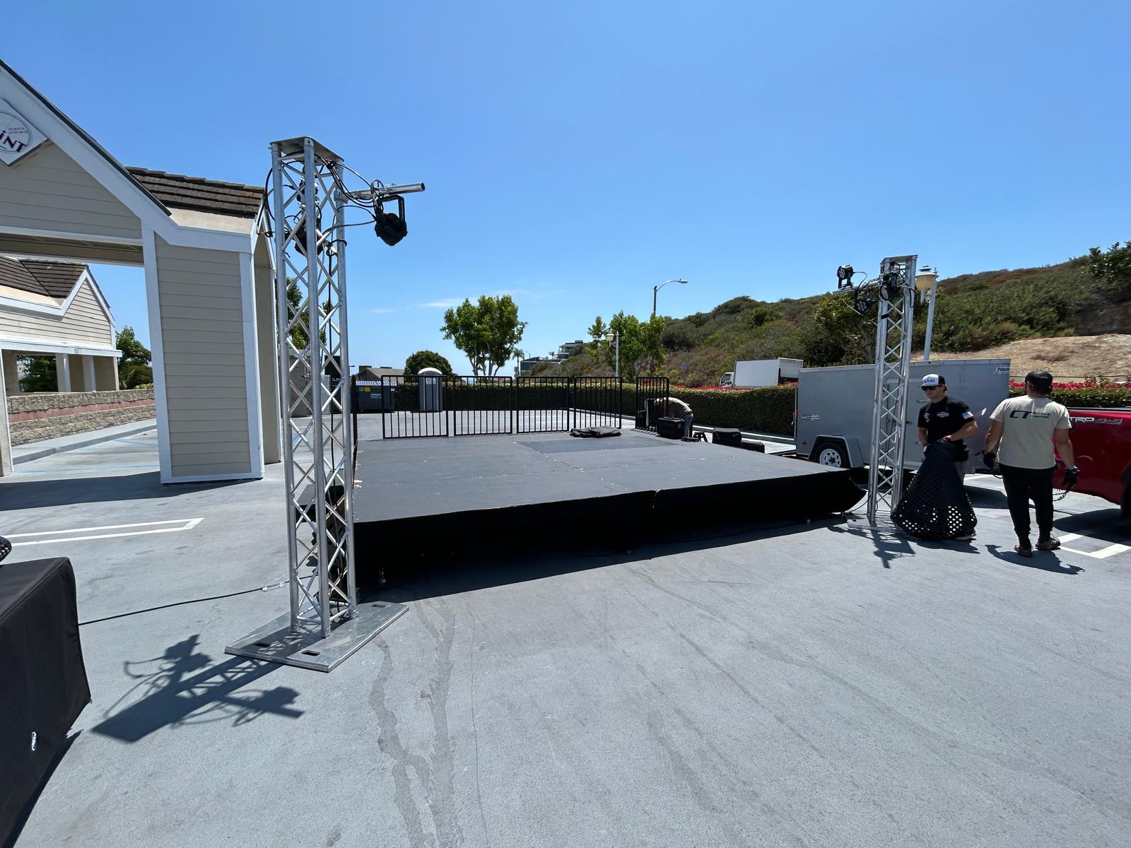 20x16 Stage With Lighting Right Angle